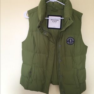 Green A&F vest